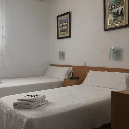 Hostal R. Lido Madrid Exterior foto